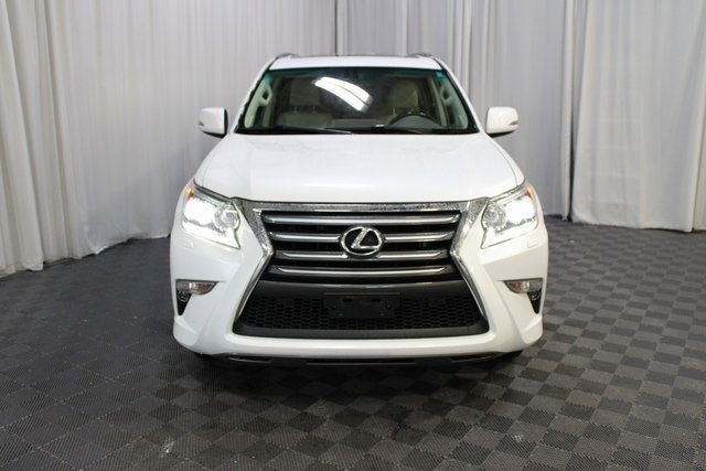Used 2014 Lexus GX 460 image 2