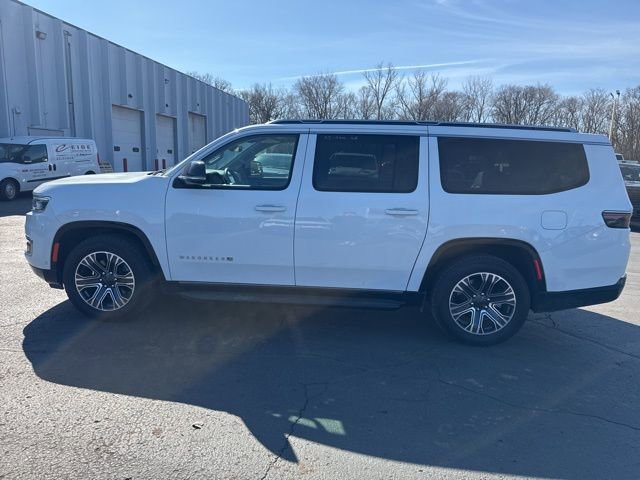 Used 2023 Jeep Wagoneer L Series II image 4