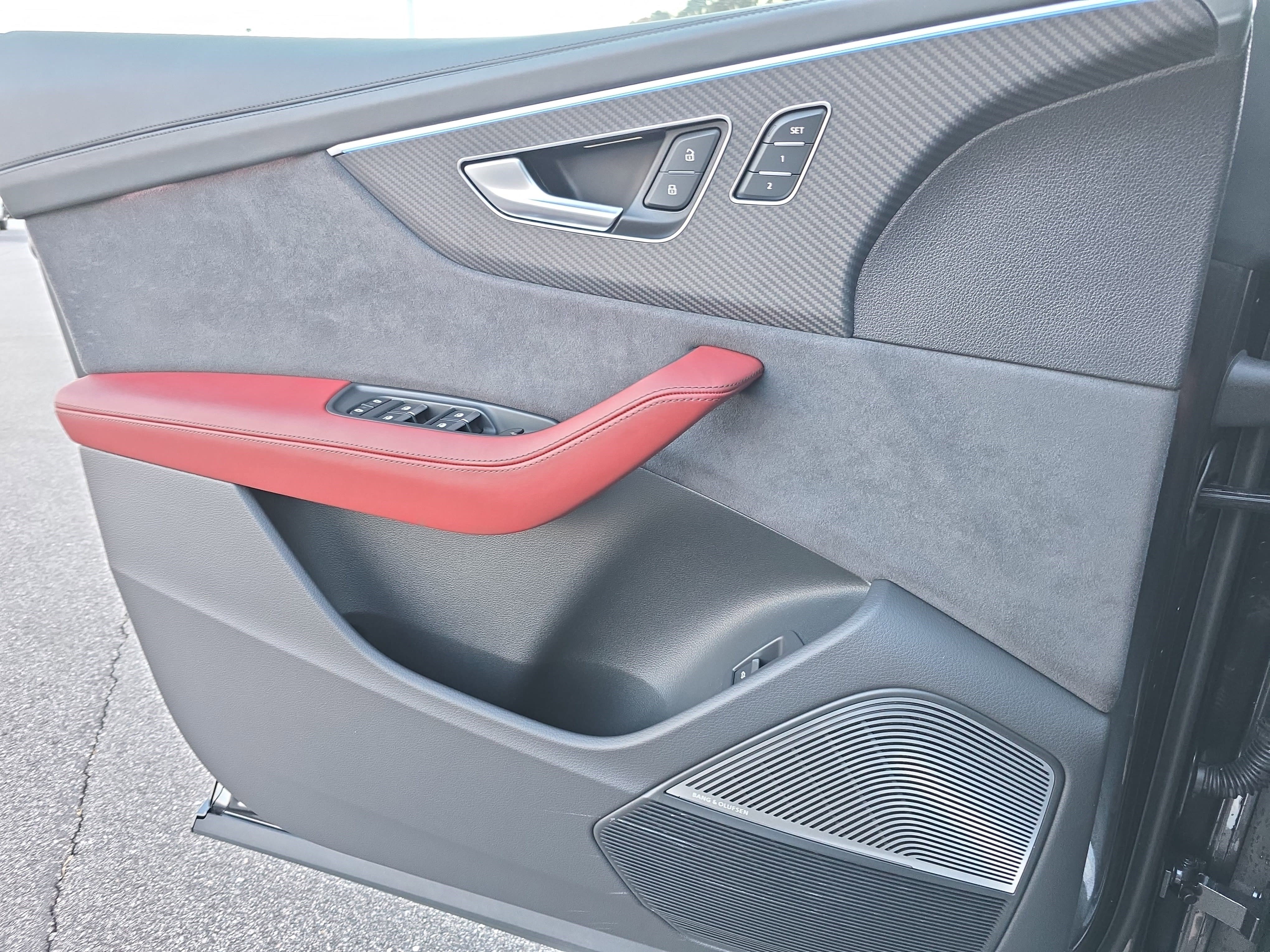 Certified 2024 Audi SQ8 Prestige image 25