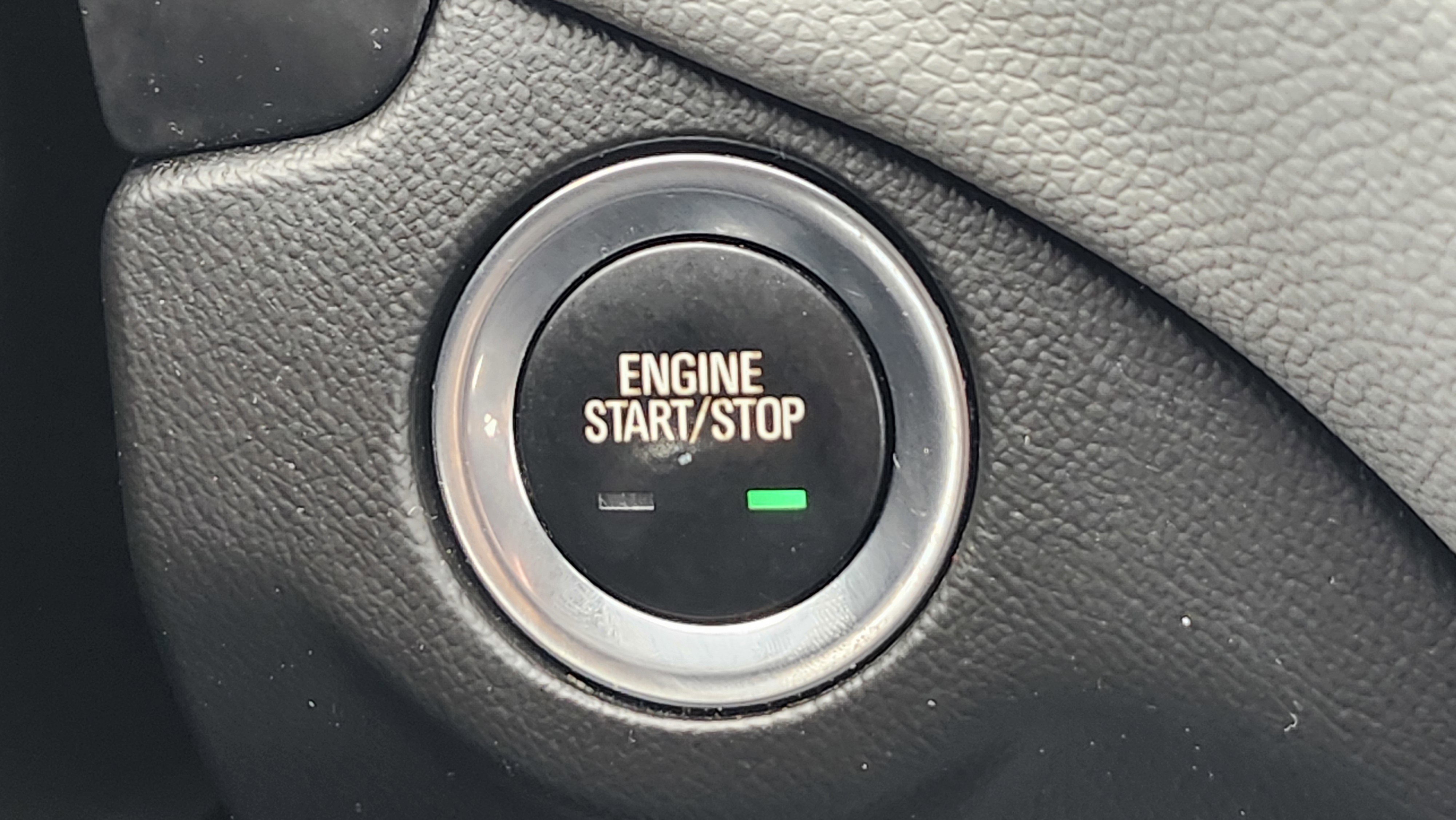 Used 2022 Chevrolet Equinox LS image 25