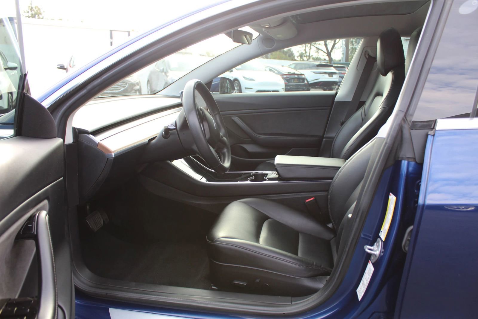 Used 2018 Tesla Model 3 Long Range AWD/4WD image 9