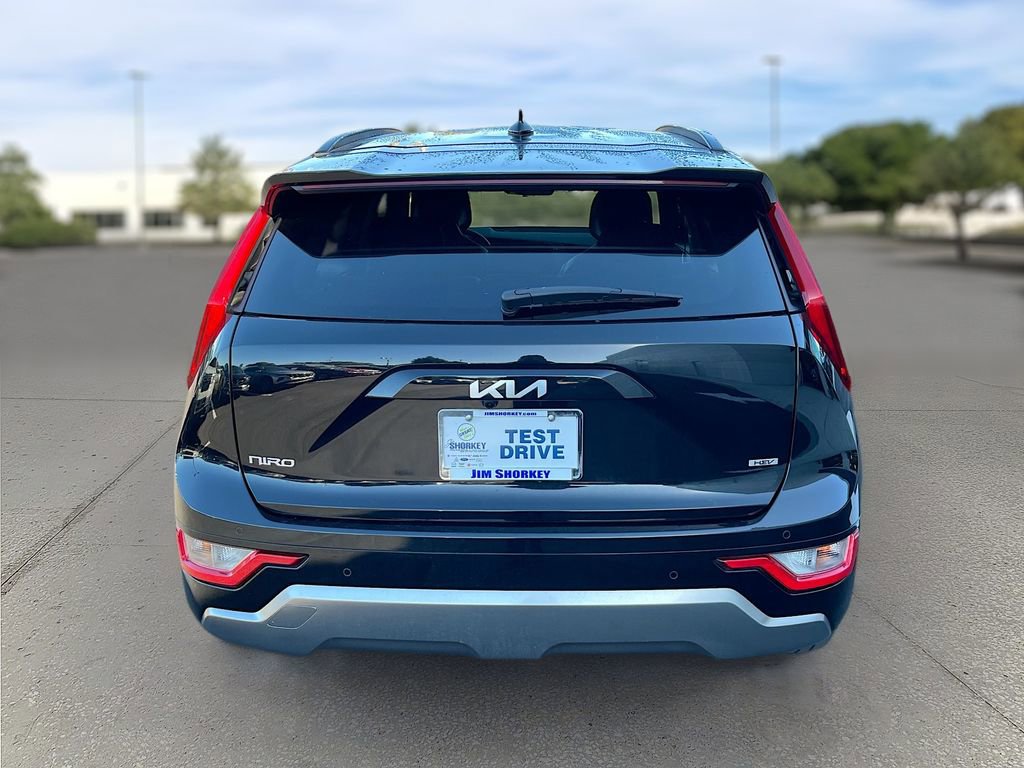 Certified 2023 Kia Niro EX Touring image 6