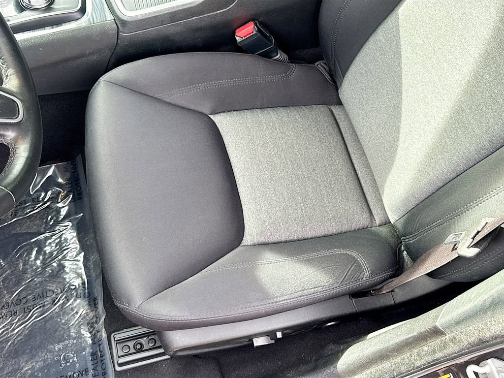 Used 2022 Chrysler 300 Touring w/ Sport Appearance Package RWD image 18