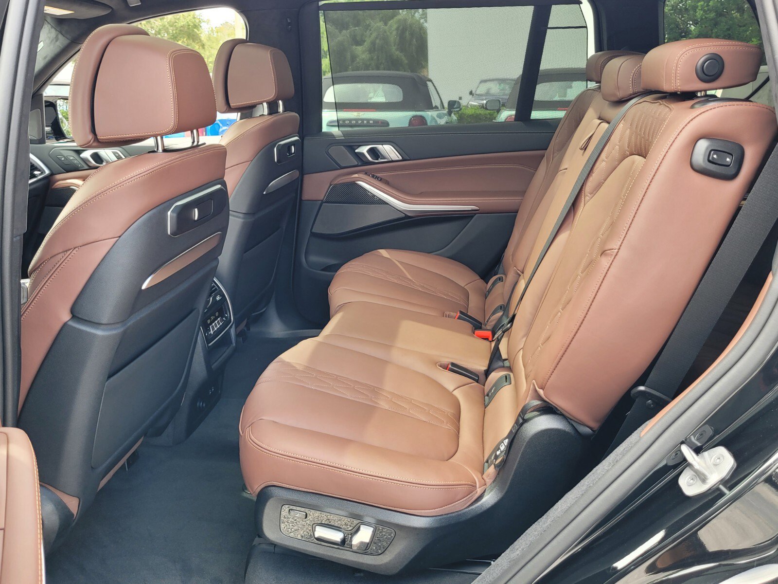 New 2026 BMW X7 M60i image 11