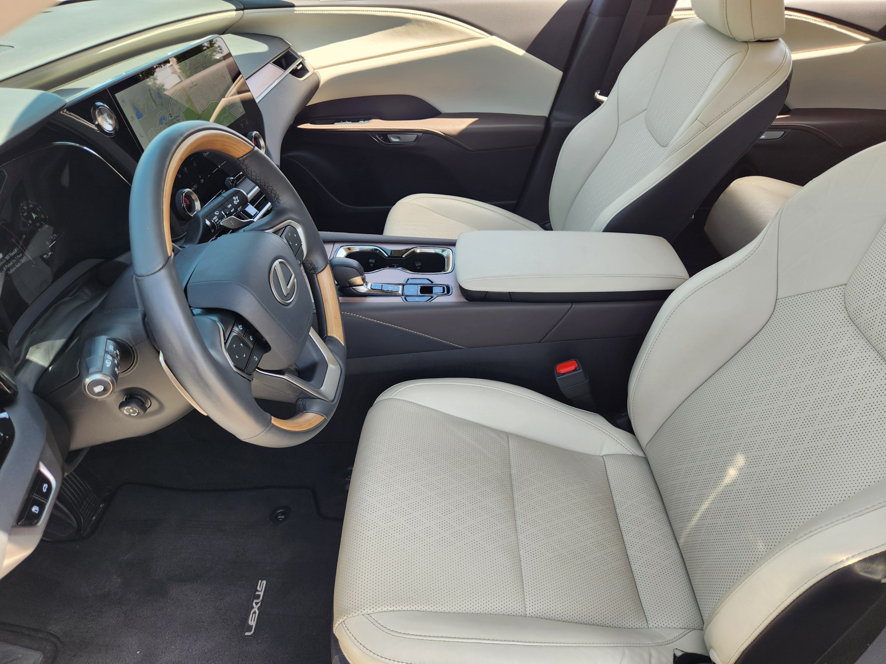 Used 2025 Lexus RX 350 Premium Plus w/ Convenience Package FWD image 8