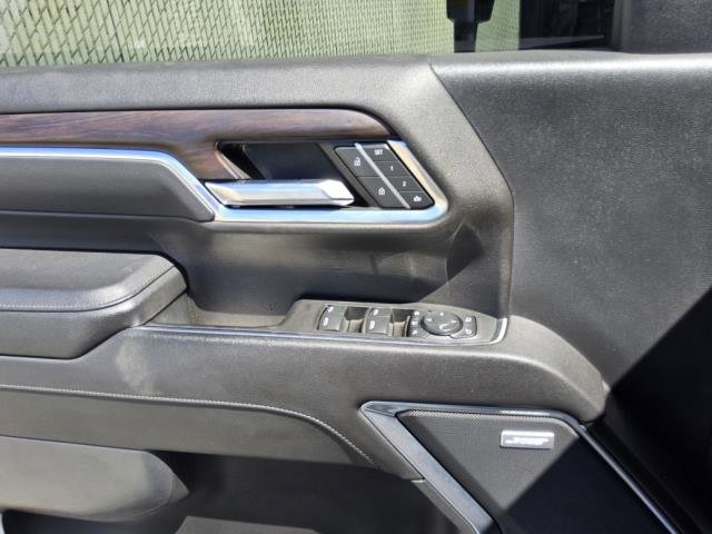 Used 2024 GMC Sierra 2500 SLT w/ SLT Premium Package AWD/4WD image 6