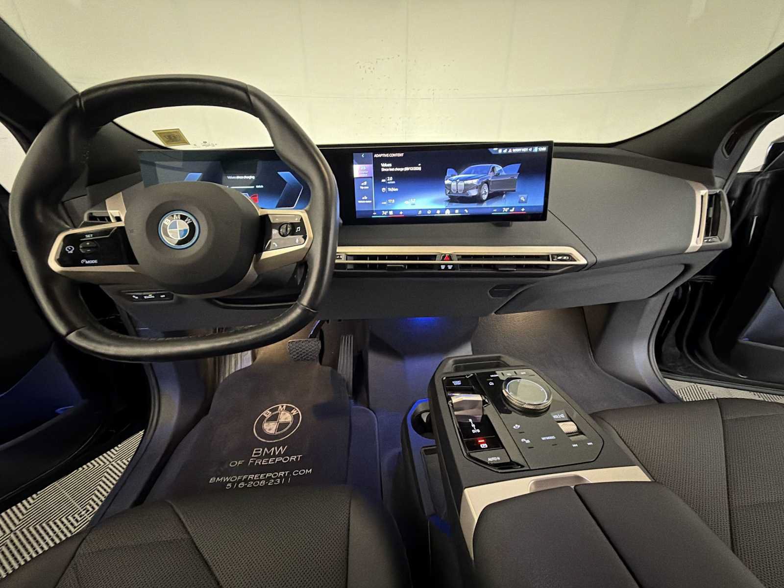 Used 2024 BMW iX xDrive50 w/ Premium Package AWD/4WD image 12