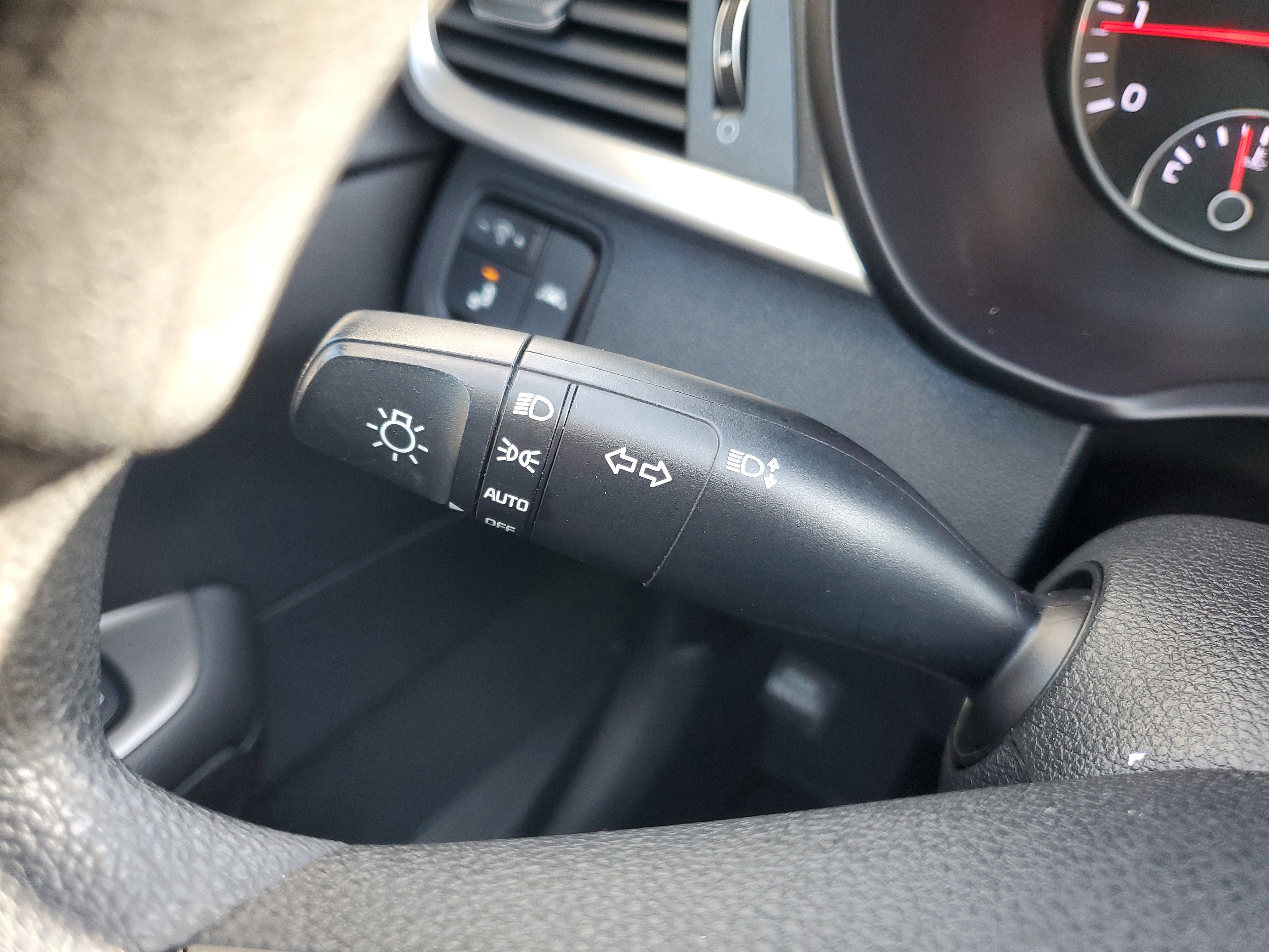 Certified 2020 Kia Optima LX image 28