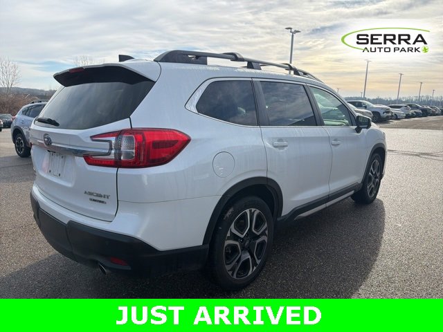 Used 2023 Subaru Ascent Limited w/ Technology Package image 3