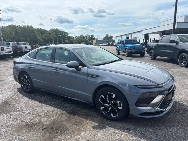 Used 2025 Hyundai Sonata SEL FWD image 7