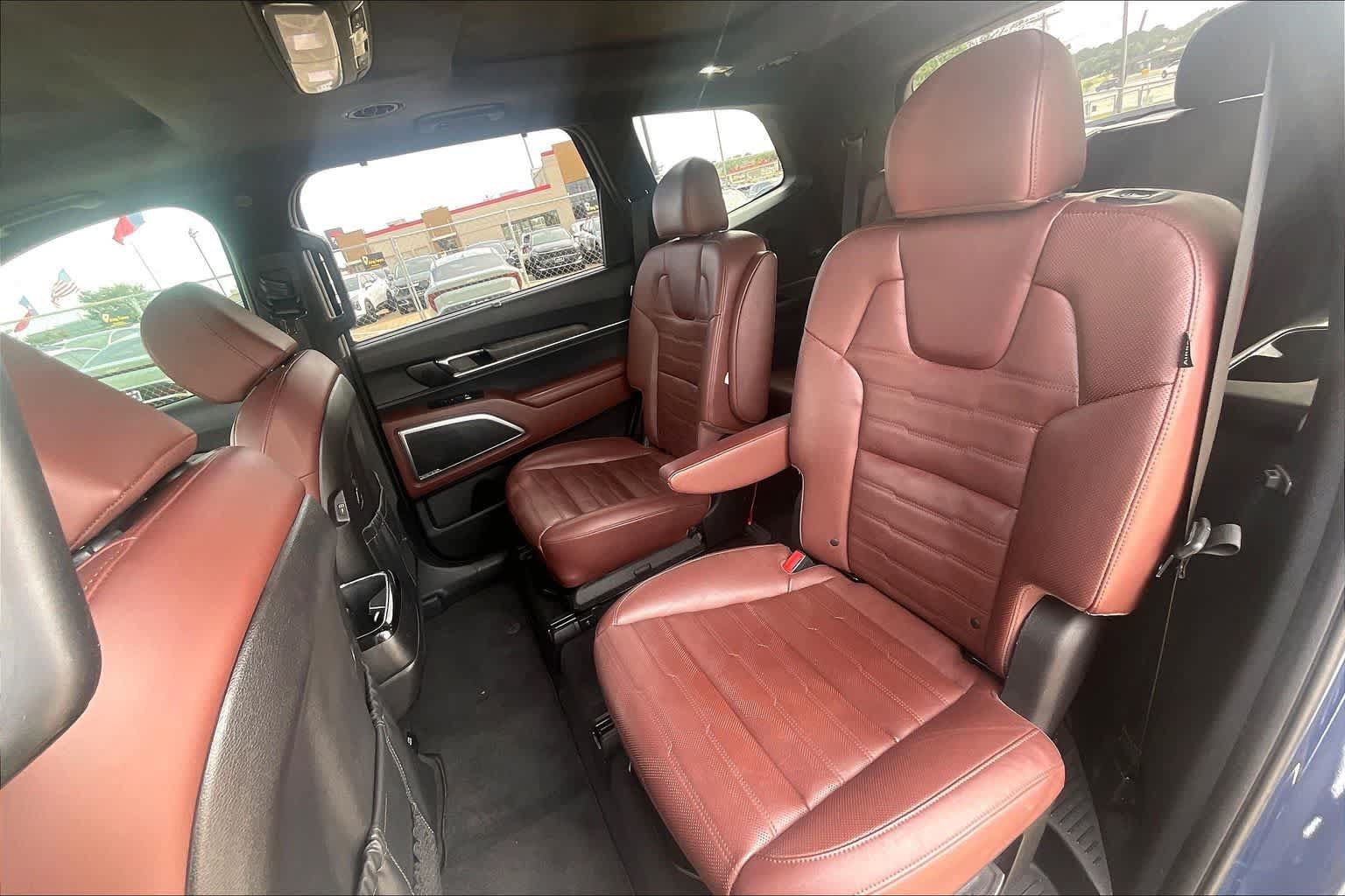Certified 2024 Kia Telluride SX Prestige AWD/4WD image 28