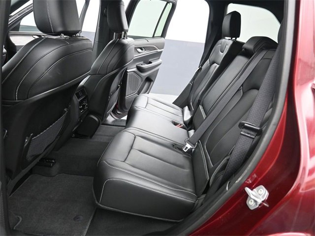 Used 2025 Jeep Grand Cherokee Limited w/ Luxury Tech Group II image 24