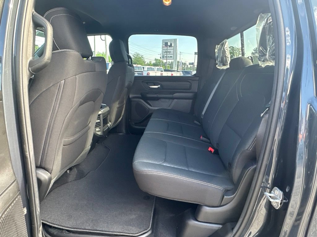 New 2026 RAM 1500 Express AWD/4WD image 31