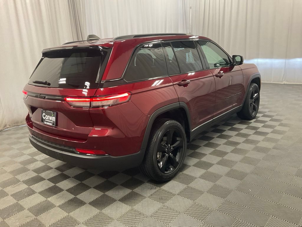 Used 2024 Jeep Grand Cherokee Altitude AWD/4WD video 2