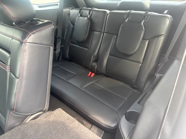 Used 2025 Ford Explorer ST AWD/4WD image 7
