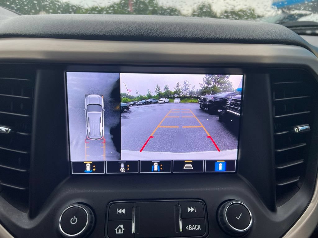 Used 2023 GMC Acadia Denali w/ Denali Technology Package FWD image 8