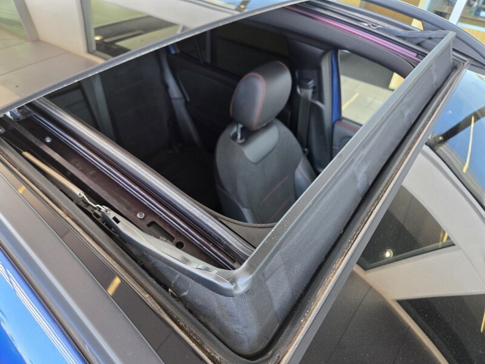 Used 2024 Mercedes-Benz GLB 250 image 22