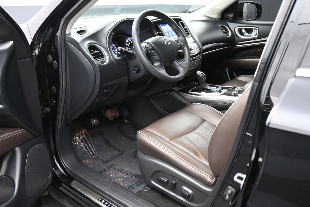 Used 2020 INFINITI QX60 Luxe w/ Essential Package FWD image 2