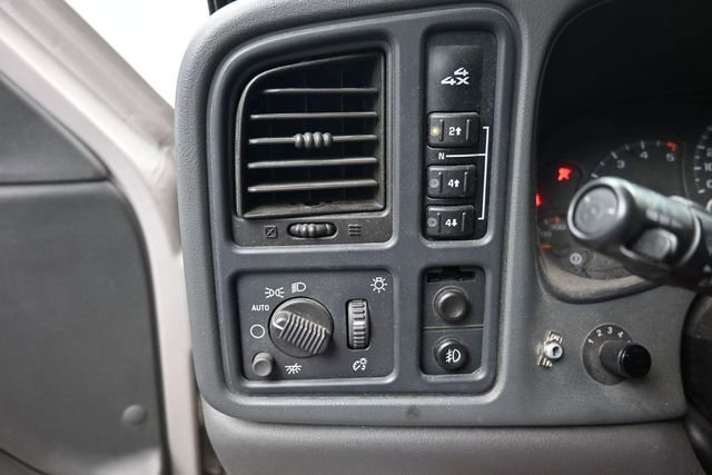 Used 2006 Chevrolet Silverado 3500 LT w/ Heavy-Duty Power Package AWD/4WD image 20