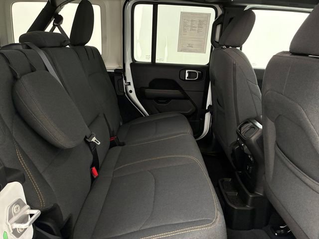 Used 2025 Jeep Wrangler Unlimited Sahara w/ Safety Group image 16