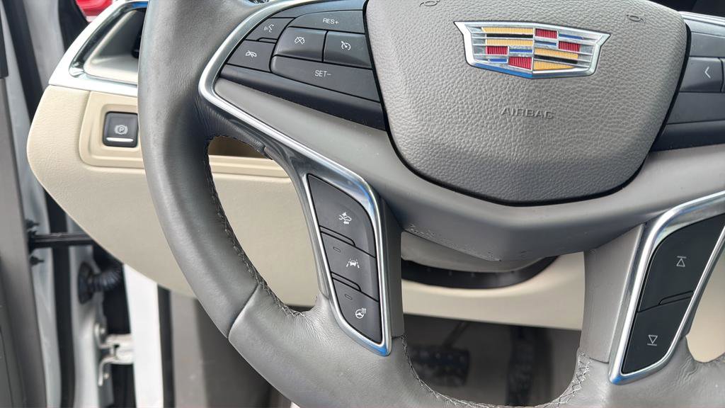 Used 2017 Cadillac XT5 Luxury w/ Driver Awareness Package image 31