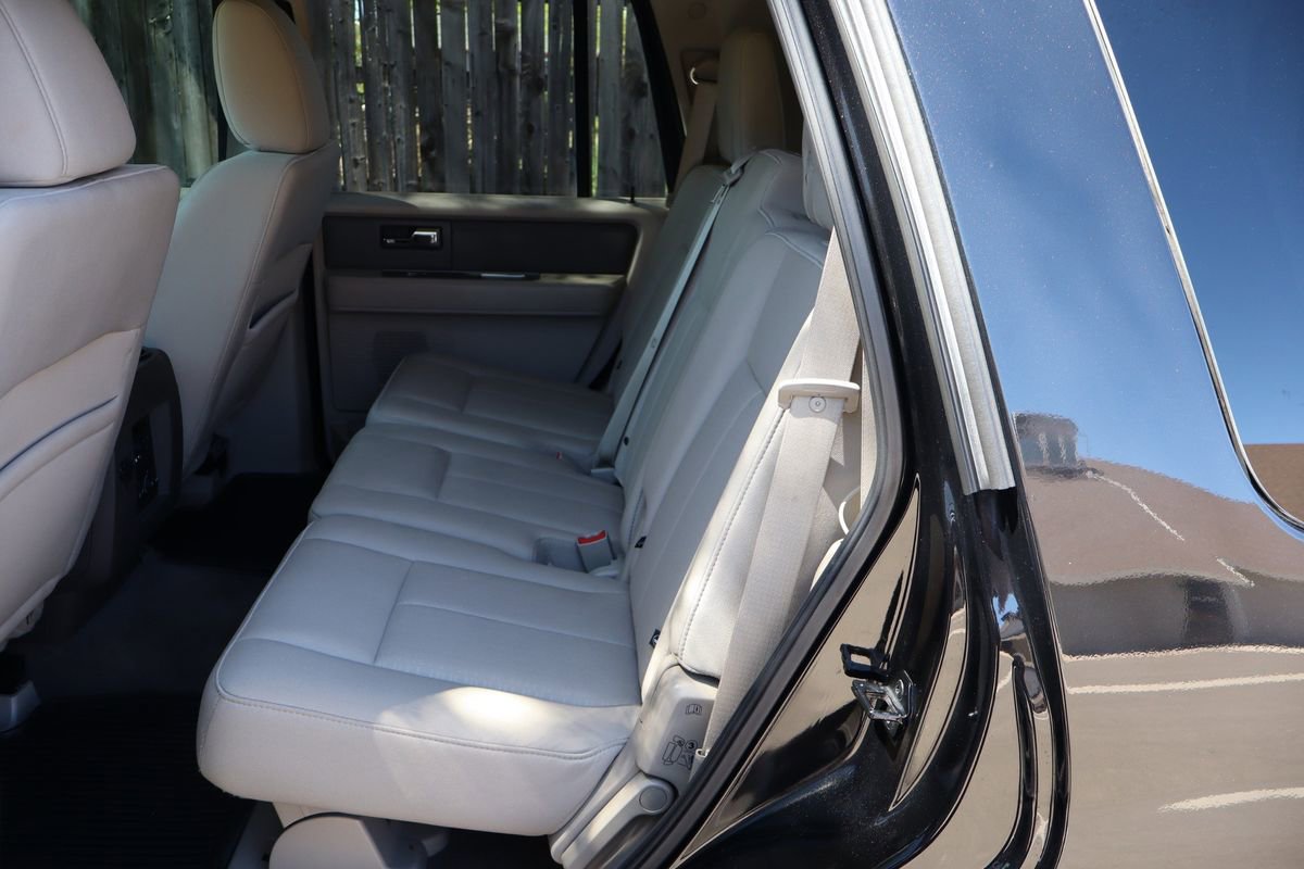 Used 2014 Ford Expedition XLT AWD/4WD image 20