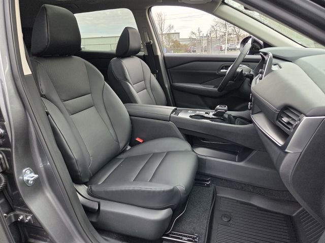 New 2026 Nissan Rogue SV FWD image 10