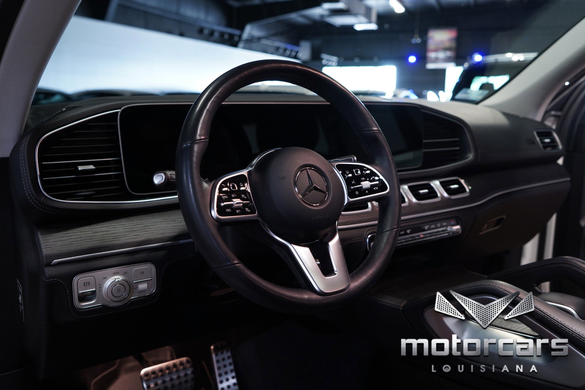 Used 2023 Mercedes-Benz GLS 450 4MATIC w/ AMG Line Exterior image 25