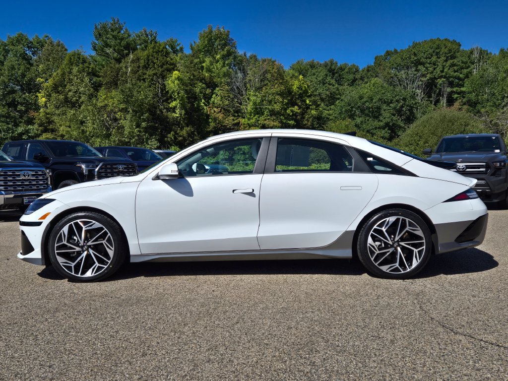 Used 2023 Hyundai Ioniq 6 SEL AWD/4WD image 2