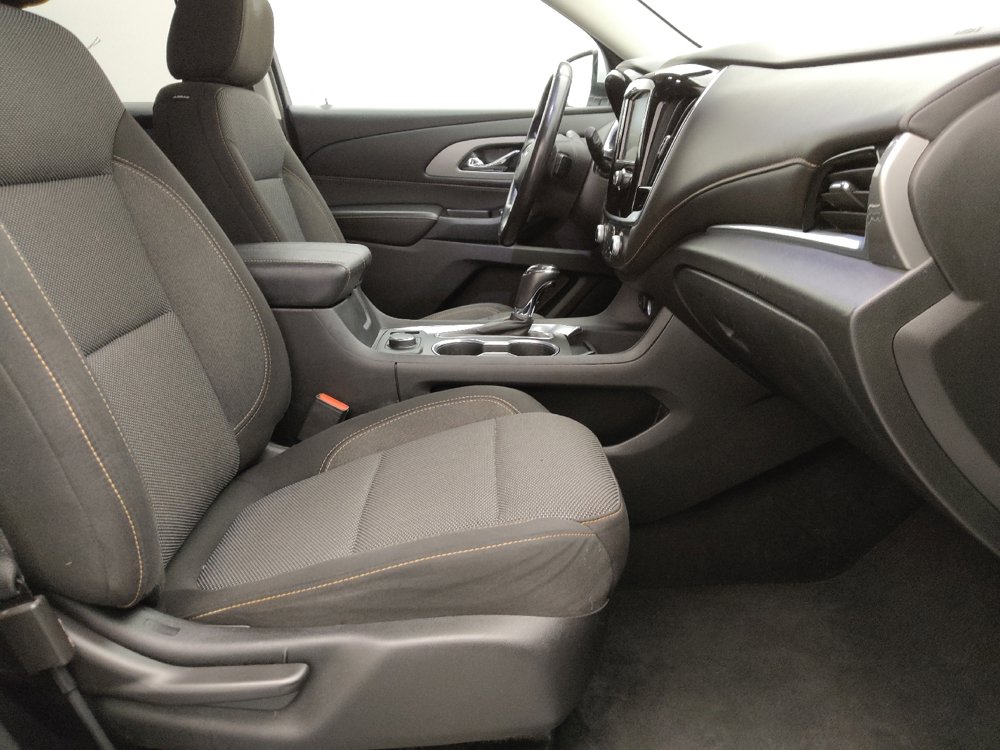 Used 2019 Chevrolet Traverse LT FWD image 21