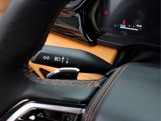 Used 2026 Jeep Grand Cherokee Summit w/ Adv Protech Group IV AWD/4WD image 27