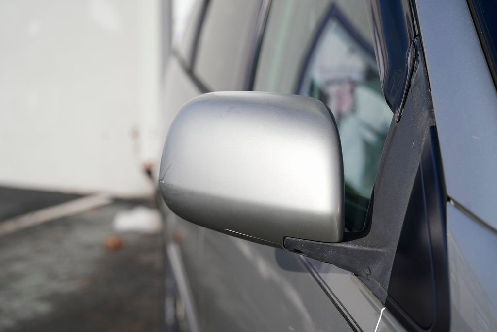 Used 2005 Toyota Sienna XLE image 9