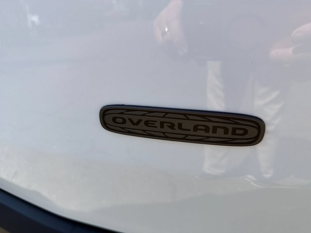 Used 2026 Jeep Cherokee Overland w/ Advanced Pro Tech Group AWD/4WD image 28