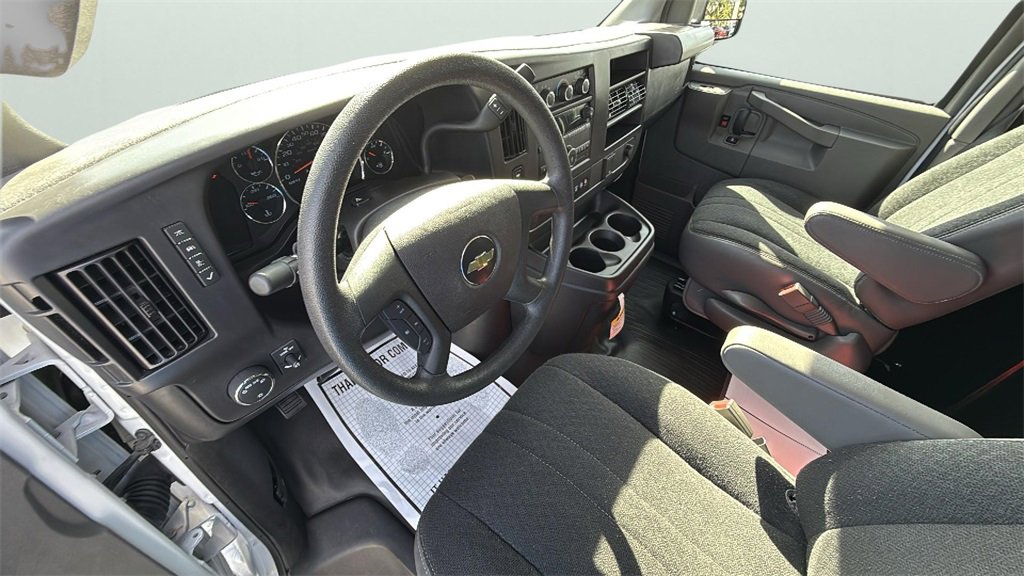 Used 2024 Chevrolet Express 2500 w/ Driver Convenience Package image 18