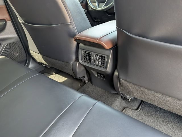 Used 2023 Toyota Venza XLE AWD/4WD image 31