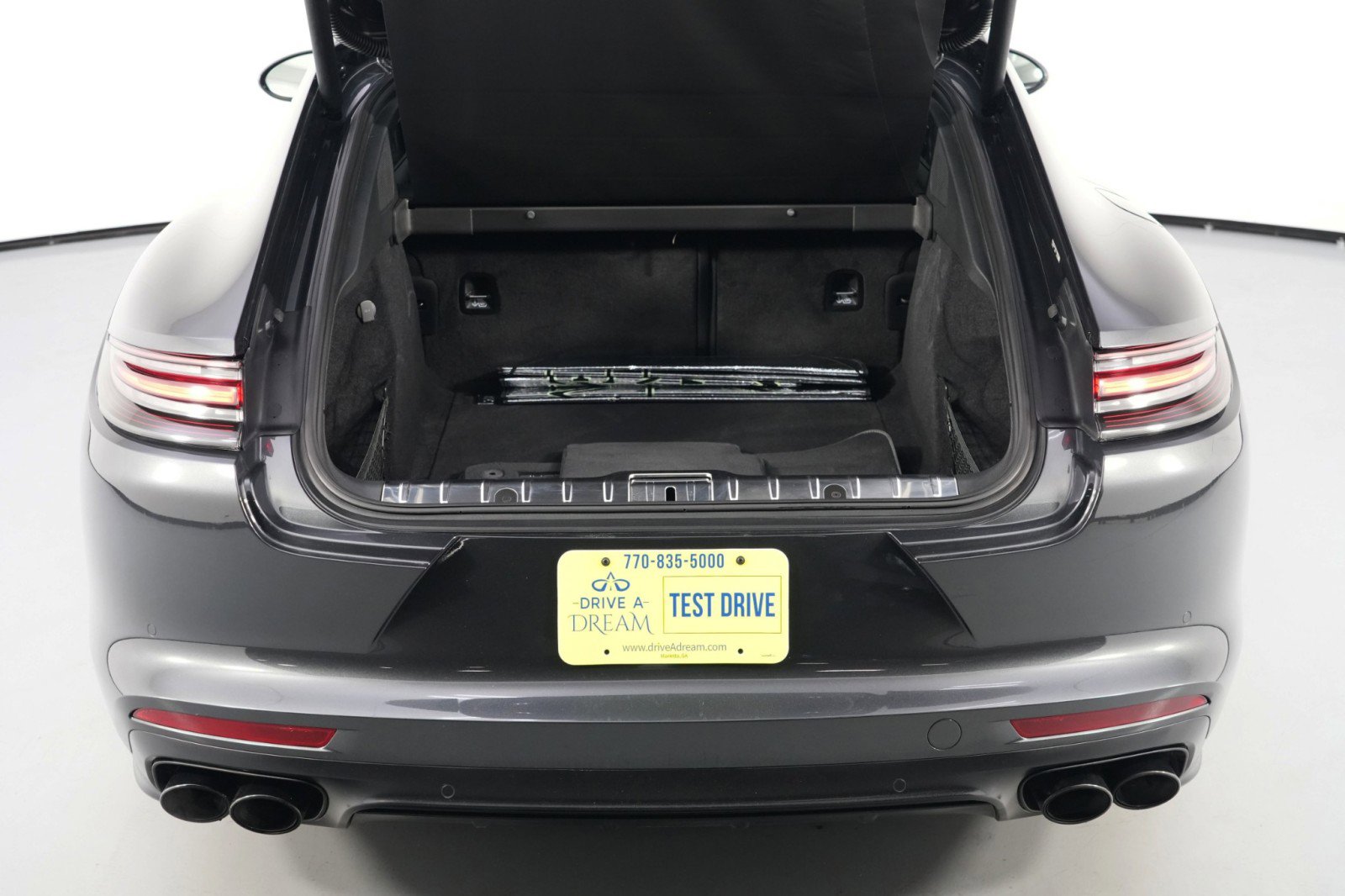 Used 2019 Porsche Panamera GTS image 10