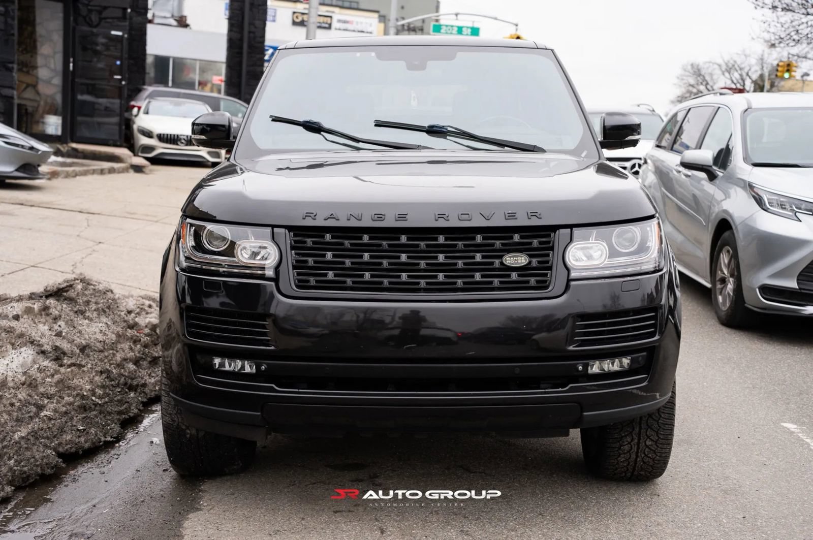 Used 2015 Land Rover Range Rover Supercharged AWD/4WD image 2
