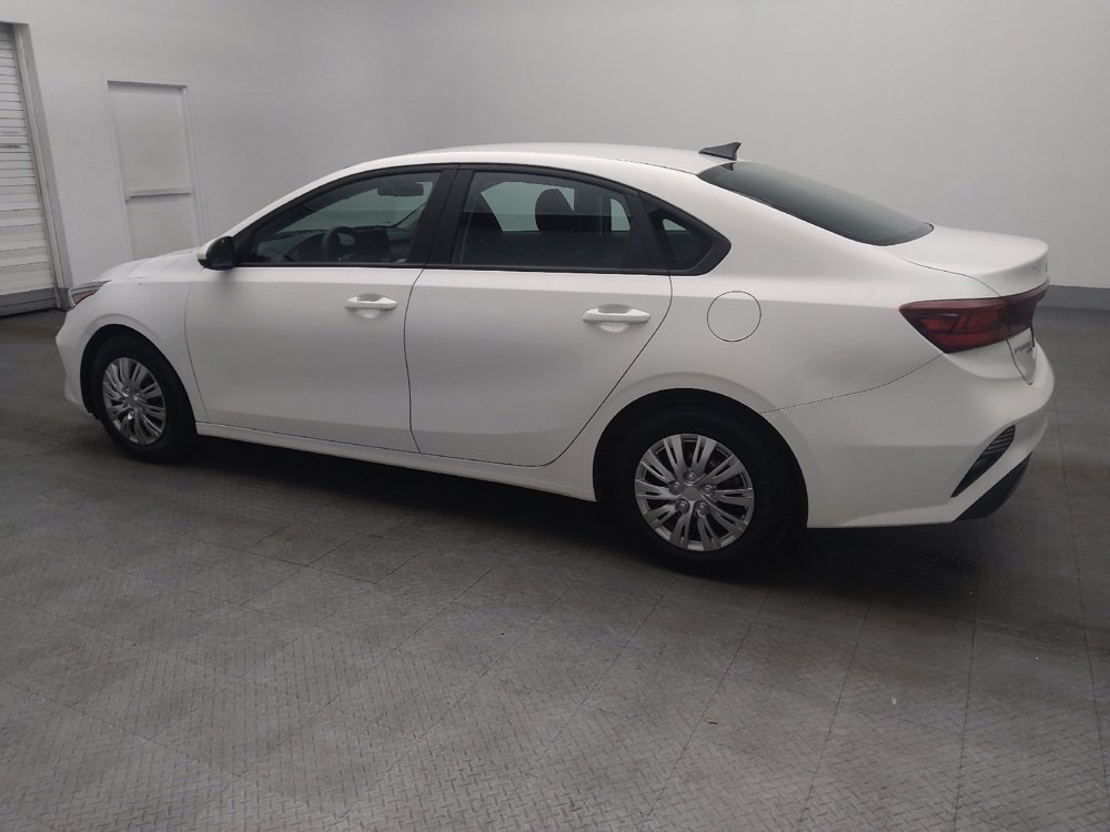Used 2022 Kia Forte FE image 3