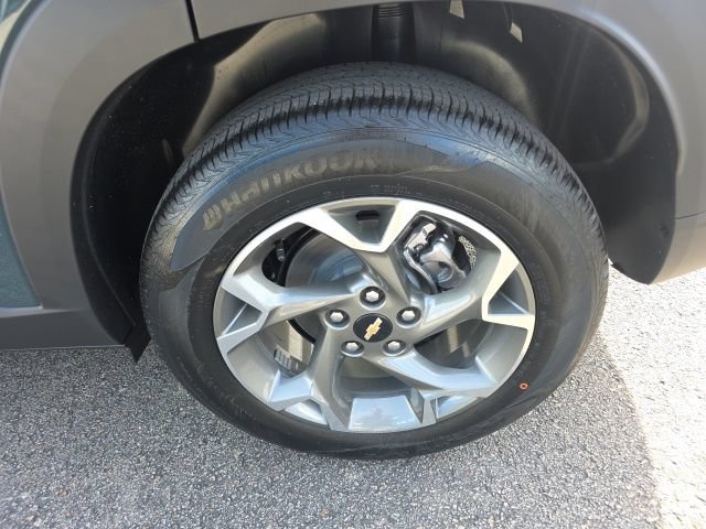 New 2026 Chevrolet Trax LT w/ Driver Confidence Package FWD image 10