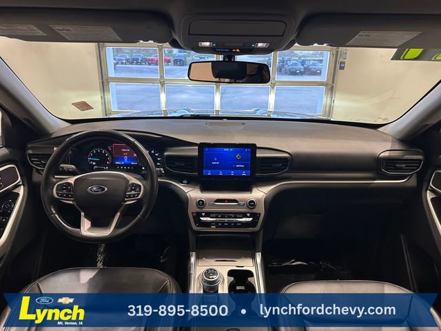 Used 2021 Ford Explorer XLT w/ Equipment Group 202A image 8