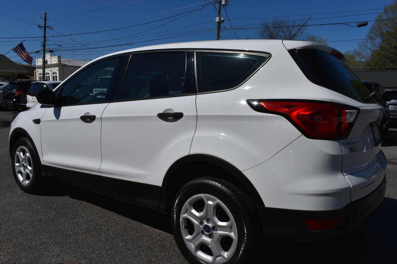 Used 2019 Ford Escape S image 29