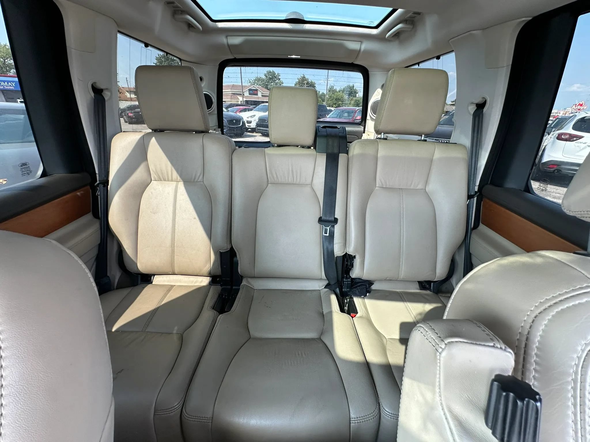 Used 2015 Land Rover LR4 HSE LUX AWD/4WD image 15