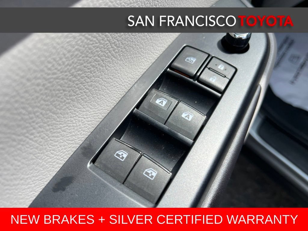 Certified 2016 Toyota Highlander Plus AWD/4WD image 36