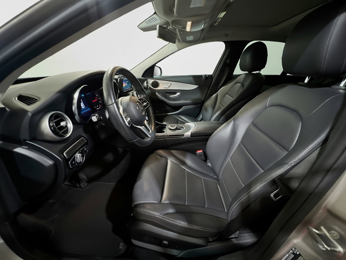 Used 2019 Mercedes-Benz C 300 Sedan image 14