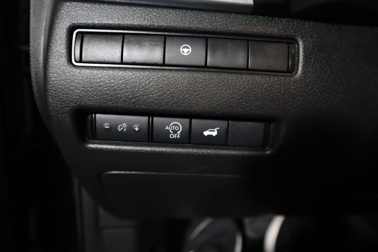 Used 2025 Nissan Rogue SV image 51