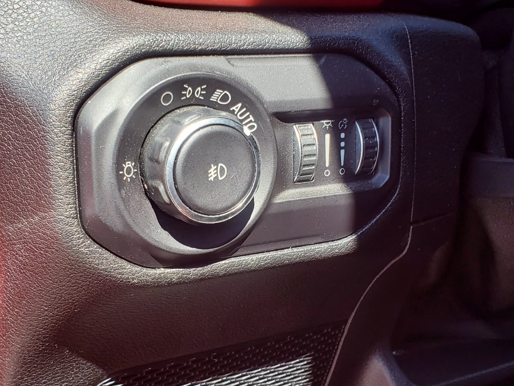 Used 2018 Jeep Wrangler Unlimited Rubicon AWD/4WD image 7