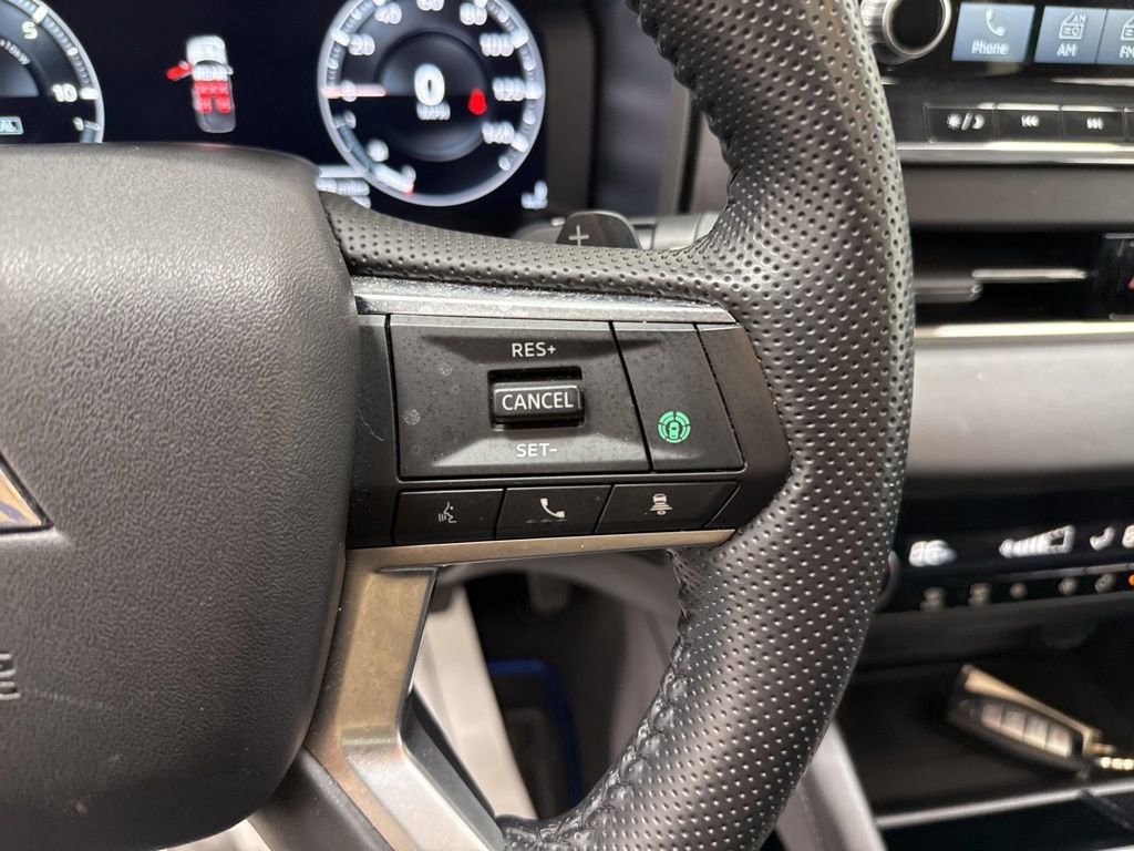 Used 2024 Mitsubishi Outlander SE image 25