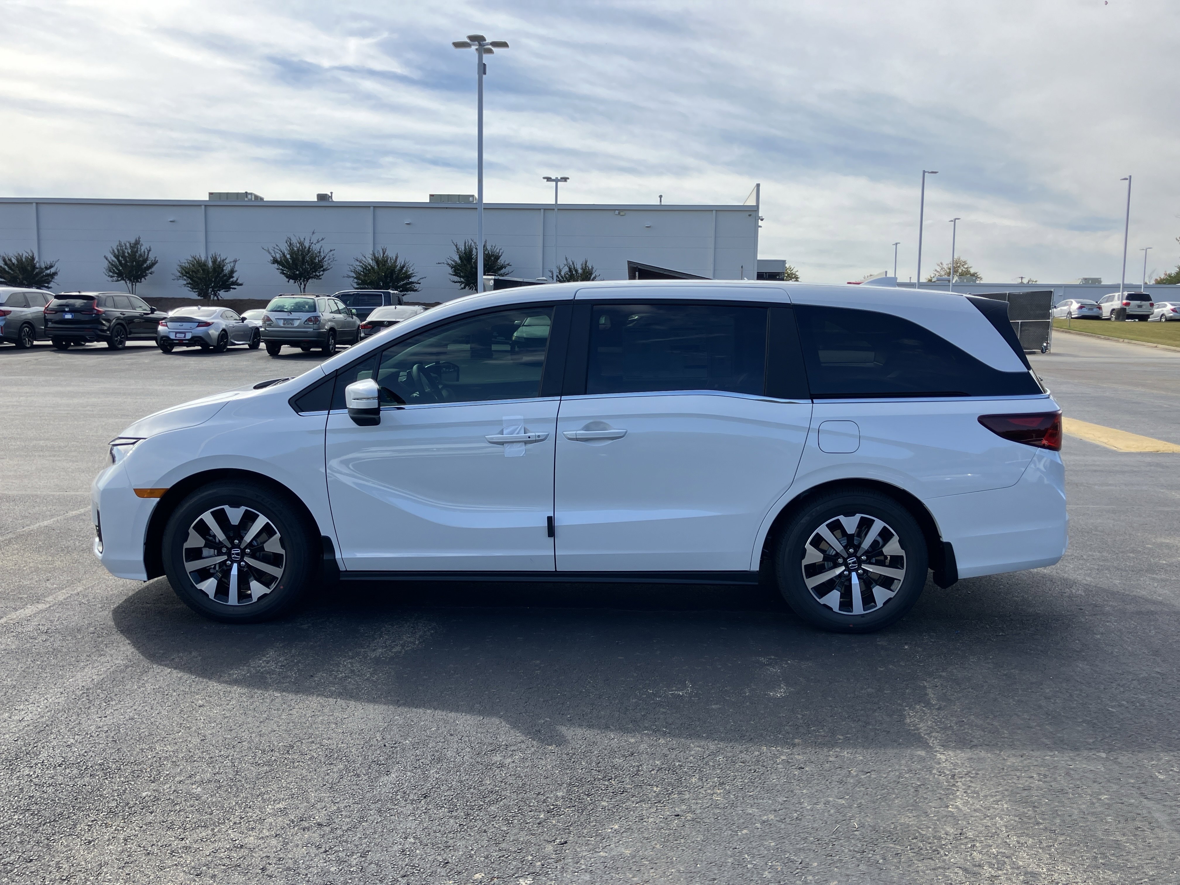New 2026 Honda Odyssey EX-L image 6