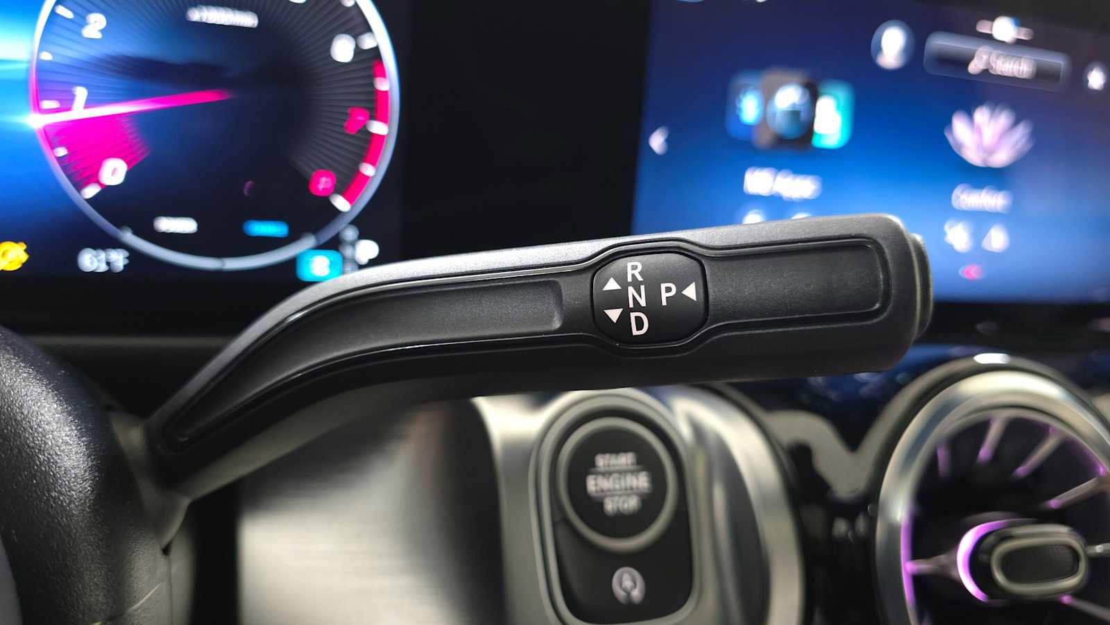 Certified 2025 Mercedes-Benz GLB 250 4MATIC image 36