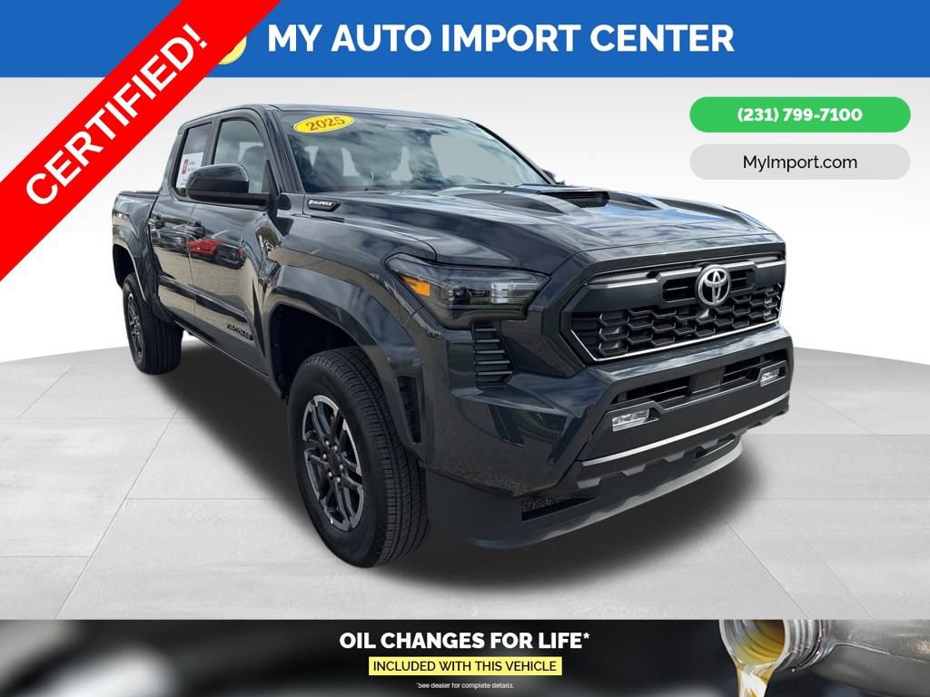 Used 2025 Toyota Tacoma TRD Sport image 1